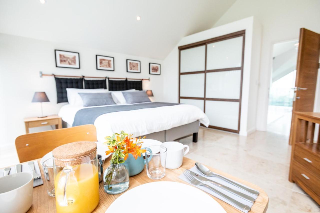 Ecton House Bed and Breakfast Newport  Buitenkant foto